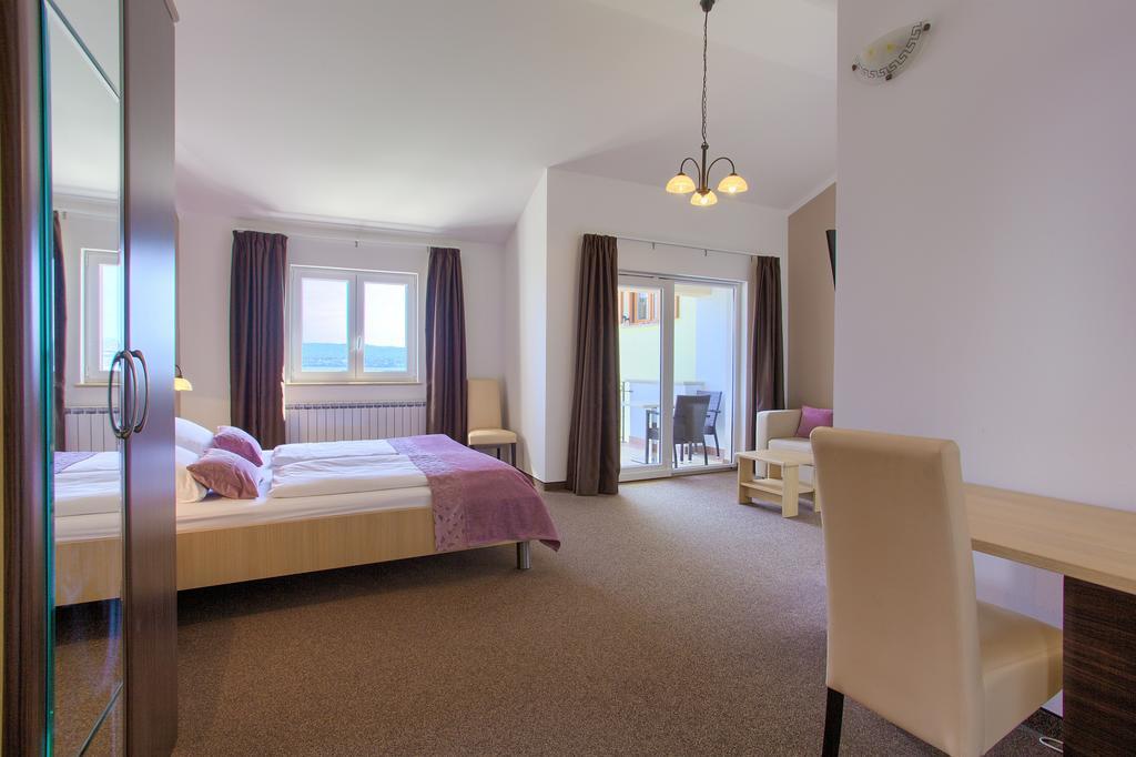 Hotel Villa Margaret Малинська Екстер'єр фото