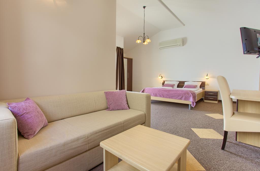 Hotel Villa Margaret Малинська Екстер'єр фото