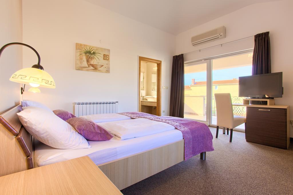 Hotel Villa Margaret Малинська Екстер'єр фото